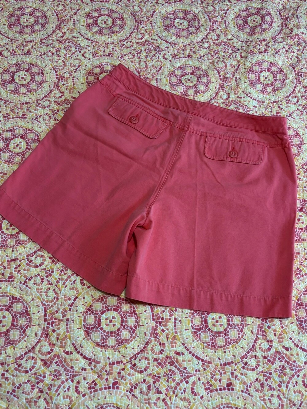 Liz Claiborne Coral Pink Cotton Shorts Size 14 Flap Pocket - Picture 2 of 3